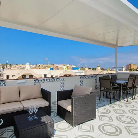 Apartamento Amazing In W/ Outdoor Swimming Pool, Wifi And Outdoor Swimming Pool Torrevieja